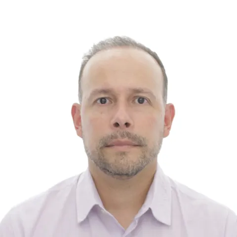 Doctor Álvaro Rodríguez especialista en la Clínica Universitaria Colombia en Bogotá