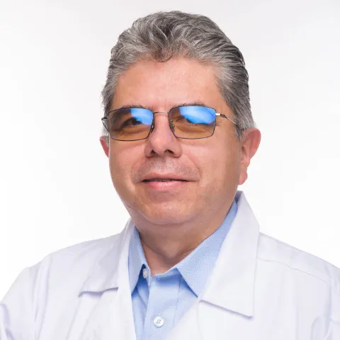 Doctor Hector Mauricio Cárdenas, especialista de la Clínica Universitaria Colombia en Bogotá