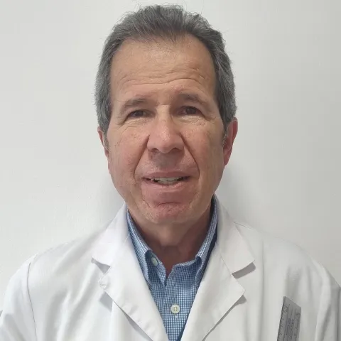 Doctor José Francisco Reyes especialista en la Clínica Universitaria Colombia en Bogotá